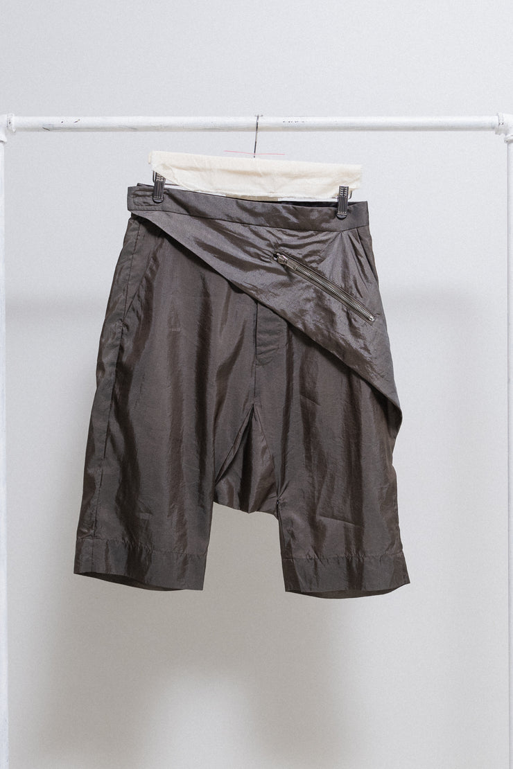 RICK OWENS - SS10 « Release » Iridescent shorts with waist pocket panel (runway)