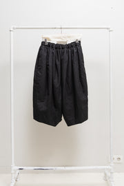 COMME DES GARÇONS - FW10 Padded wool balloon short pants with waist pleats (runway)