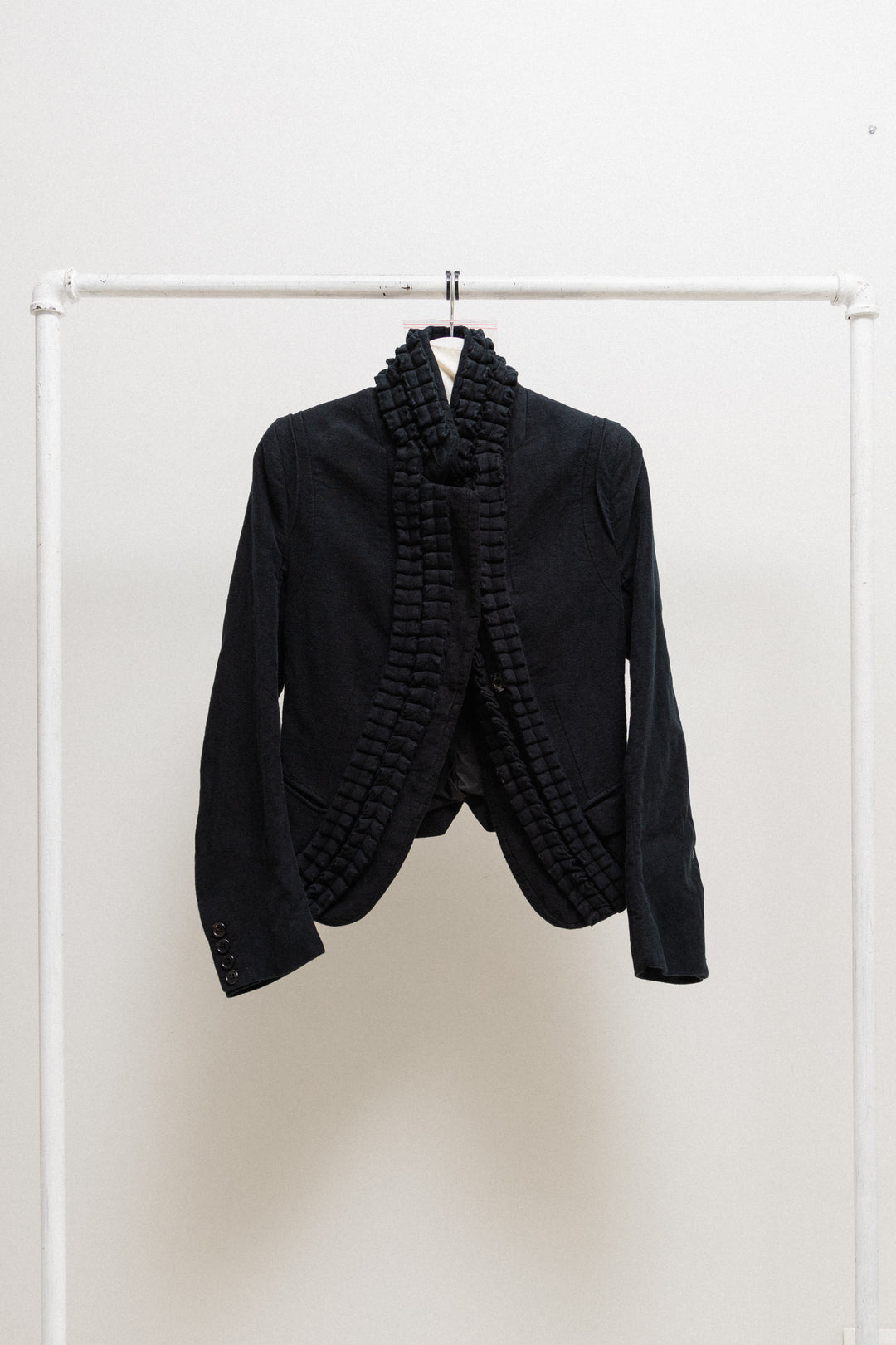 ANN DEMEULEMEESTER - FW08 Thick cotton jacket with 3D collar