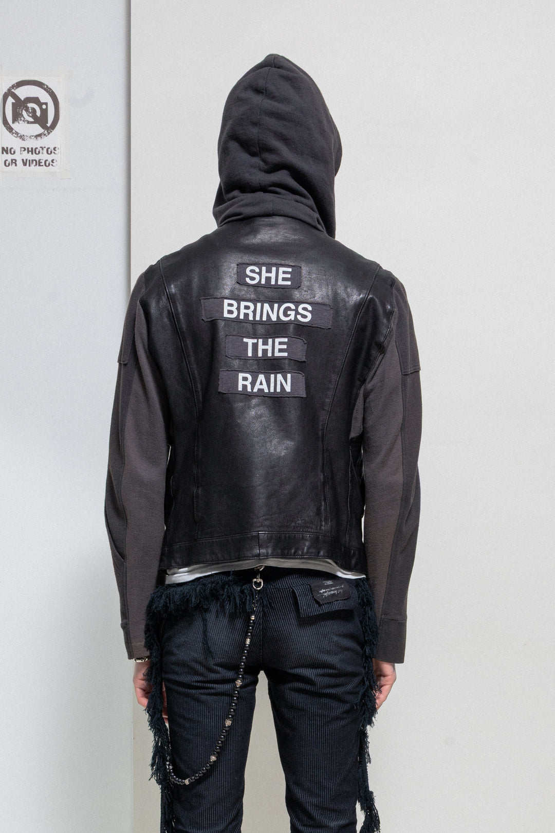 UNDERCOVER - SS12 « Openstrings » CAN's She brings the rain
