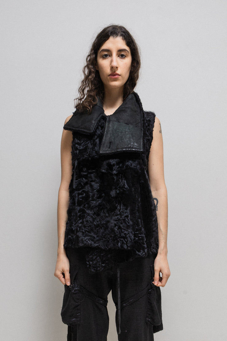 ANN DEMEULEMEESTER - 2010’s Leather and fur reversible jacket with zipper panels and belt