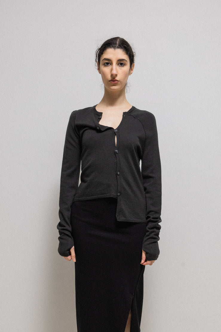 A.F VANDEVORST - FW11 Button up cardigan with back panelled tail and thumb holes (runway)