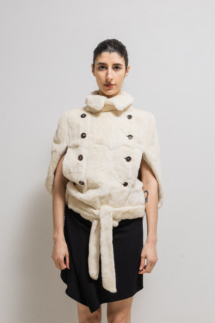 (New arrival) ANN DEMEULEMEESTER - FW10 Rabbit fur cape with high neck and belt (runway)