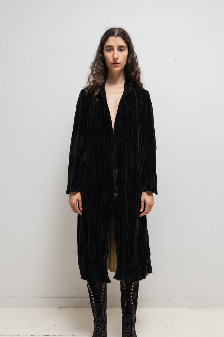 (Kountry Club) UMA WANG - Long pleated cotton velvet coat with spotted lining