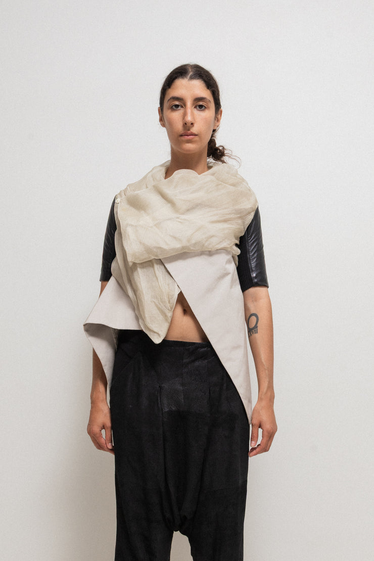 RICK OWENS - SS11 « Anthem » Cropped jacket with lamb leather sleeves and crumpled silk top layer (runway)