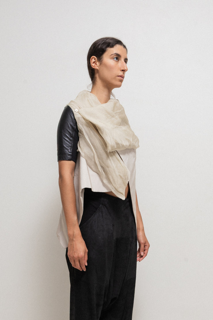 RICK OWENS - SS11 « Anthem » Cropped jacket with lamb leather sleeves and crumpled silk top layer (runway)