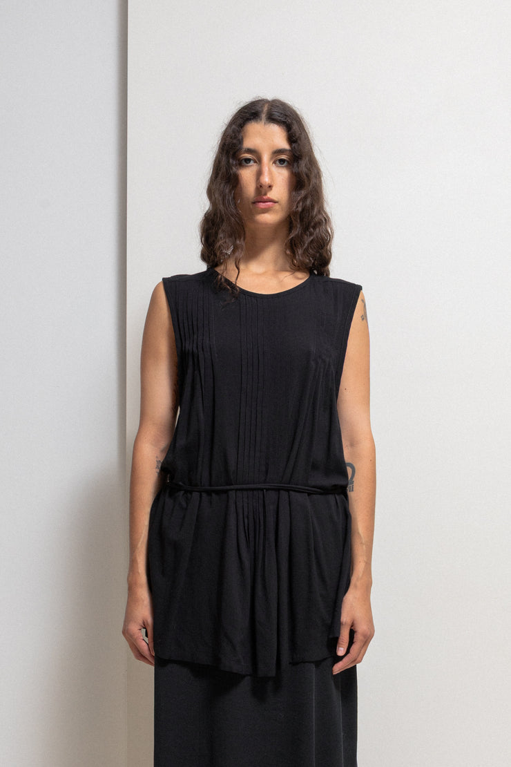 ANN DEMEULEMEESTER - Pleated rayon top with waist strap
