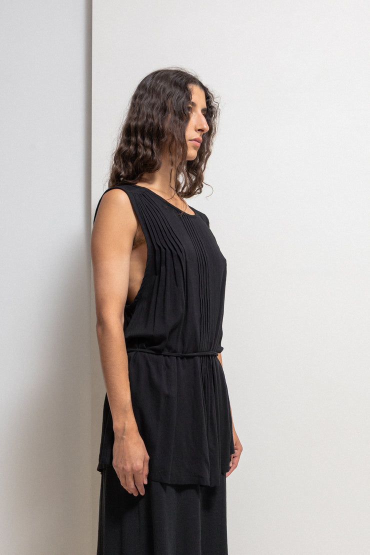 ANN DEMEULEMEESTER - Pleated rayon top with waist strap