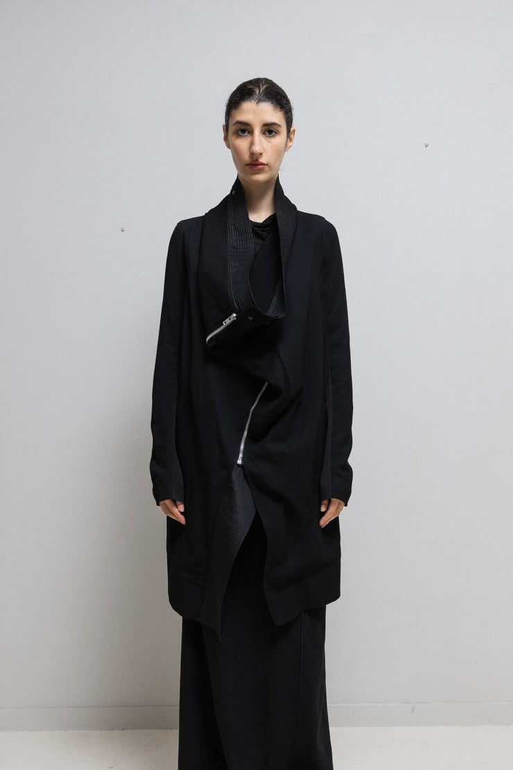 RICK OWENS - Long textured coat with an oversized lamb leather trimmed collar