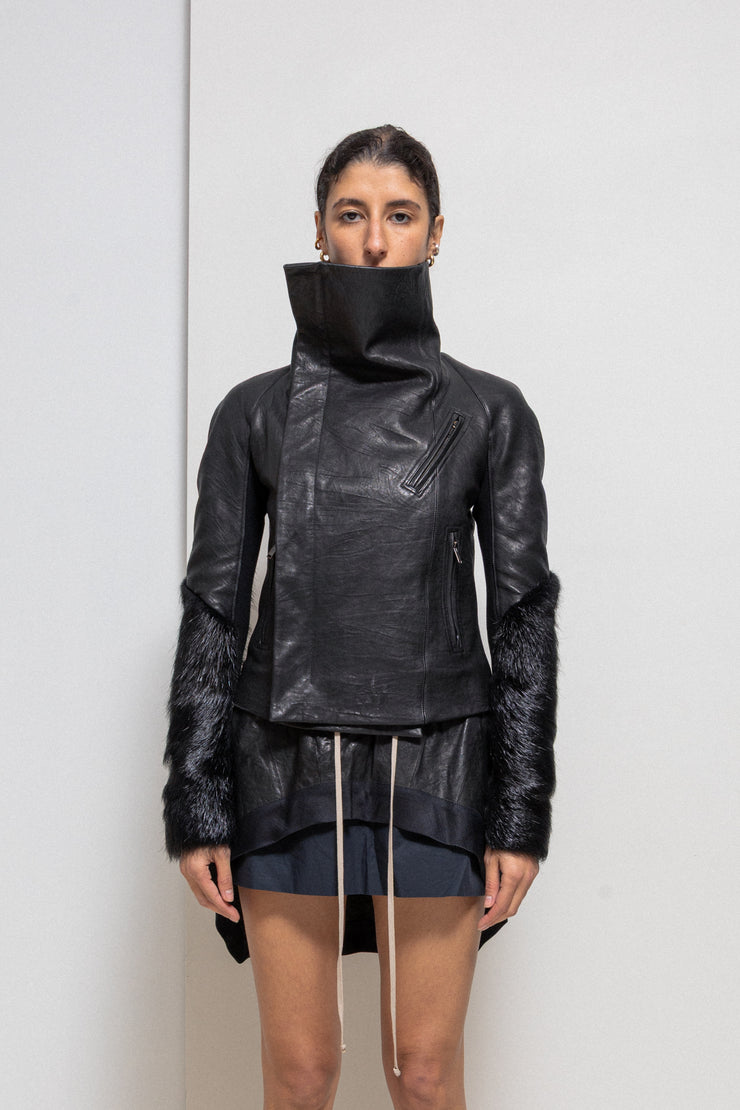 RICK OWENS - FW13 « PLINTH » Cropped lamb leather jacket with beaver fur covered sleeves