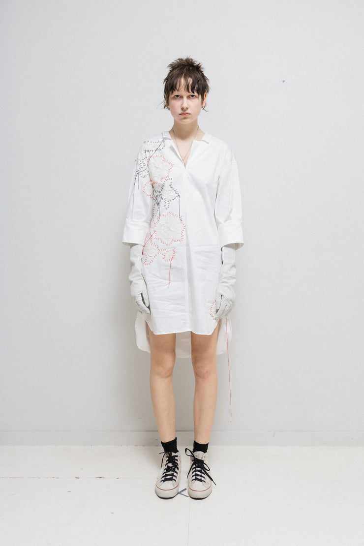 MIHARA YASUHIRO - Wide cotton dress with stitched flower patches