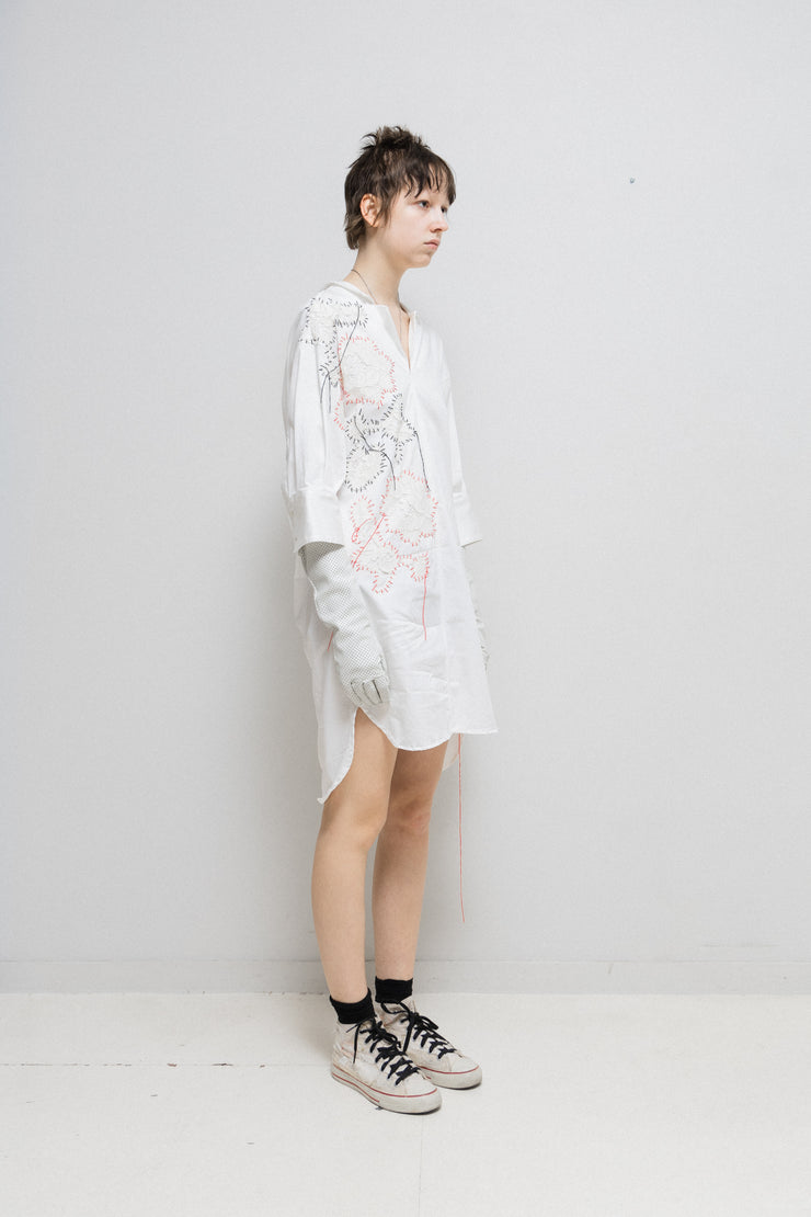 MIHARA YASUHIRO - Wide cotton dress with stitched flower patches