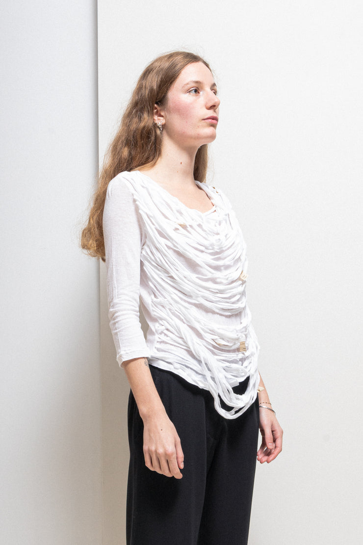 UNDERCOVER - SS06 « T. » White slashed top with front straps (runway)