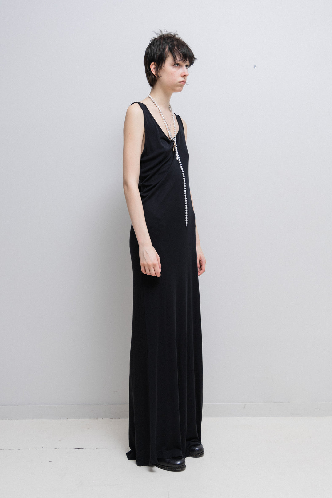 green emerald velvet dress Eva Long Open Back Dress  Antonioli.eu