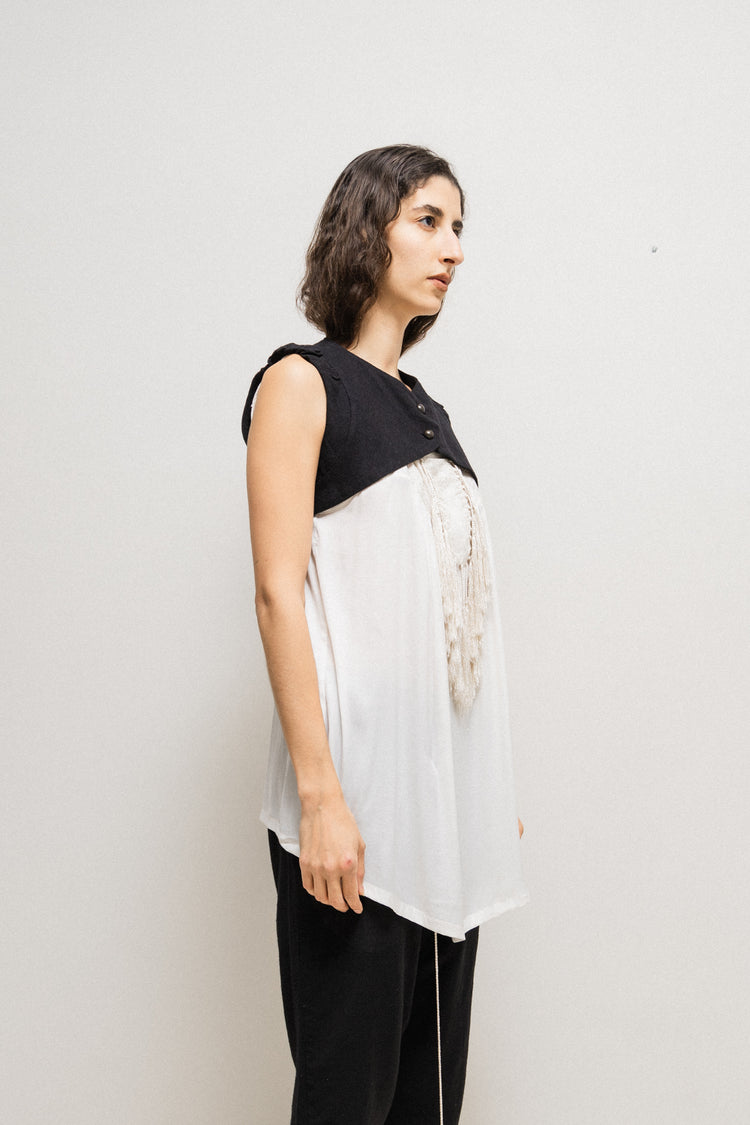 ANN DEMEULEMEESTER - FW09 Cropped vest with pleated shoulders – L