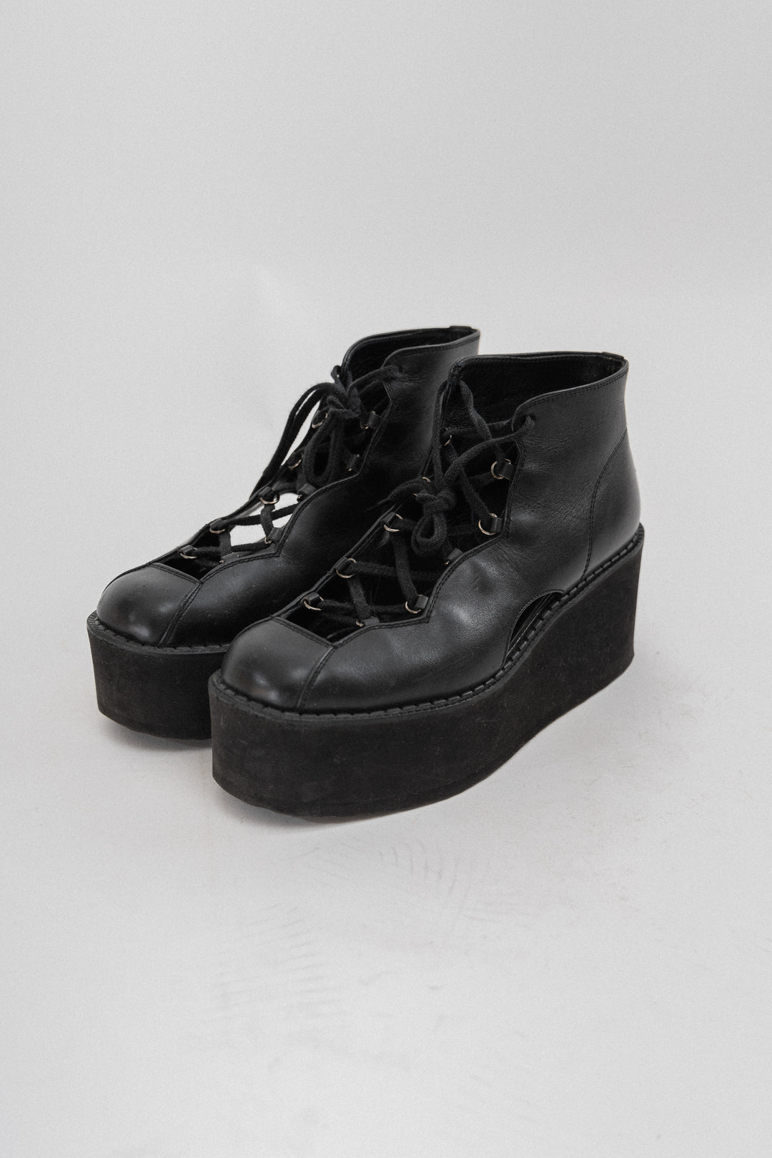 YOHJI YAMAMOTO - Platform leather open shoes – L'OBSCUR