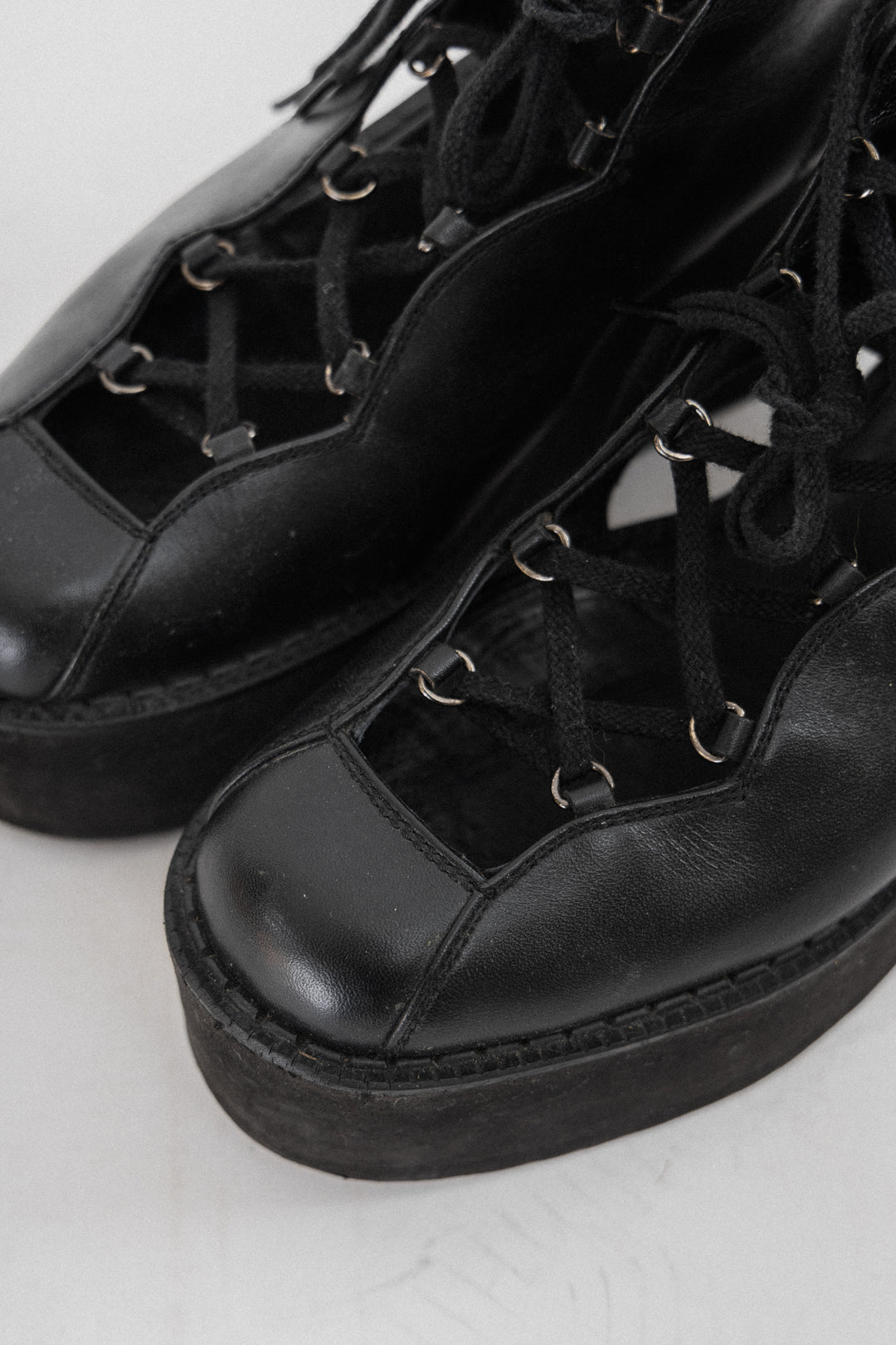YOHJI YAMAMOTO - Platform leather open shoes – L'OBSCUR